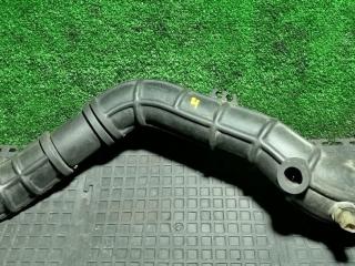 патрубок интеркулера Volvo V40 1 поколение 1999, 8D0129615