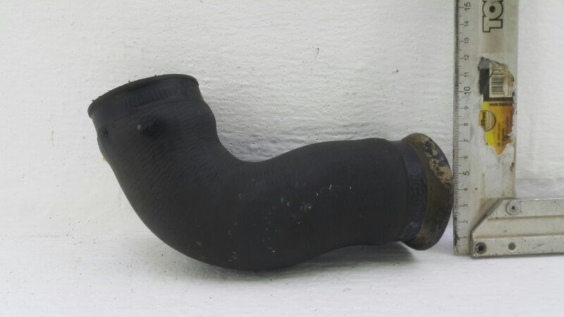патрубок интеркулера Audi A4 B6 2005, 8E0145837G - фото №1