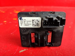 блок управления (другие) Volkswagen Golf 5 поколение 2007, 1P0959542