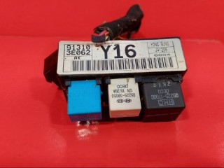 блок реле Kia Sorento 1 поколение 2005, 9, 13E67