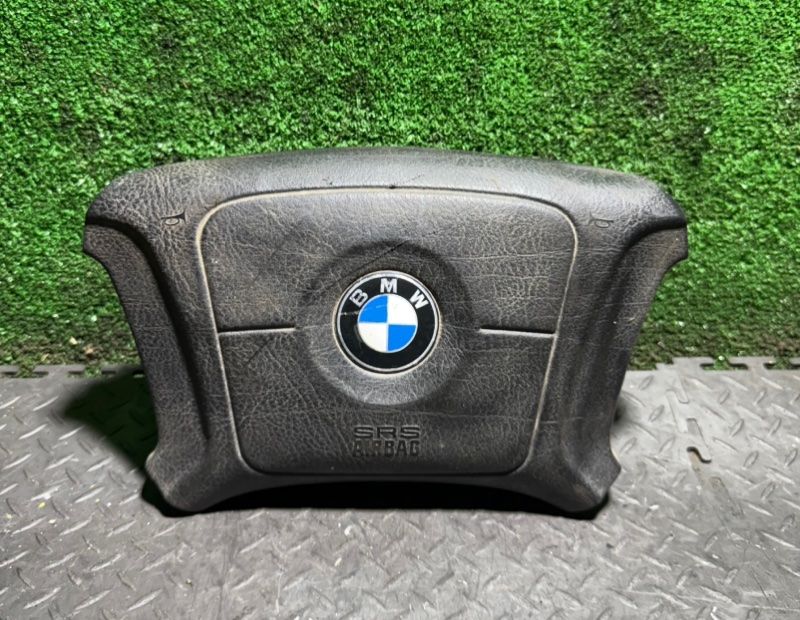 подушка безопасности водителя BMW 1999, 3310944453 - фото №1