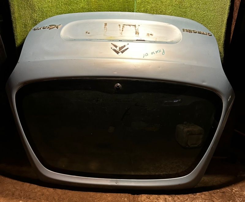 крышка багажника (дверь 3-5) Citroen Xsara Picasso 1 поколение 2001, 1.6 л. - фото №1