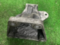кронштейн двигателя Audi A6 4B/C5 2000, 2.5 л., 4B0199308 - фото №2