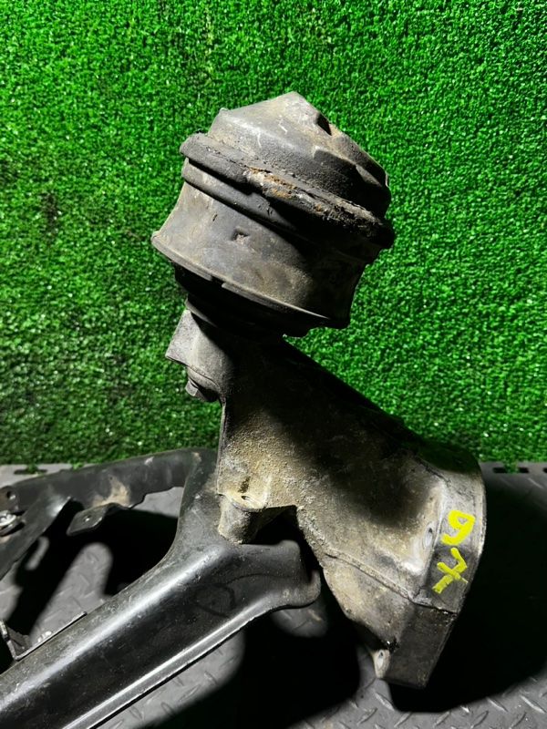 подушка крепления двигателя Mercedes-Benz C-Класс W203/S203/CL203 2003, 2.2 л., A6112230704 - фото №1