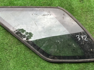 стекло кузовное боковое левое Kia Sorento 1 поколение 2004, 2.5 л.