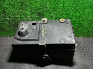 полка аккумулятора Ford Focus 2 поколение 2005, 4M5110723