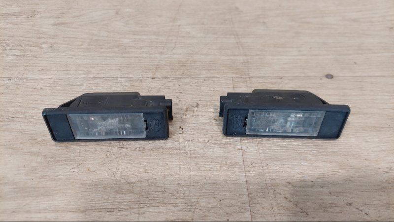 подсветка номера Citroen C4 1 поколение 2006, 1.6 HDI, 2KA008224 - фото №1