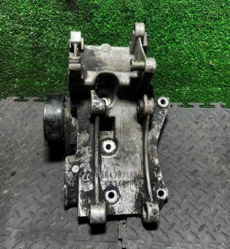 кронштейн генератора Citroen Xsara Picasso 1 поколение 2002, 9643834880 - фото №1