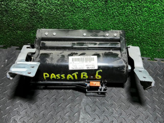 подушка безопасности пассажира Volkswagen Passat B6 2007, 3B0880204A