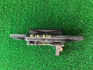 ручка открывания багажника Kia Rio 1 поколение [рестайлинг] 2004, 1.3 л., OK55262410
