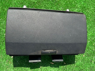 бардачок Mazda 6 GG 2004, GJ6AG0245
