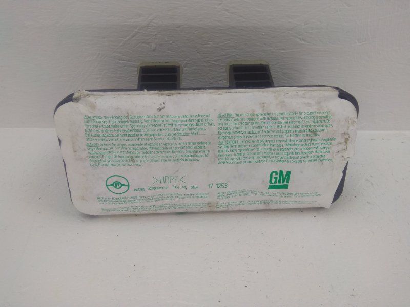 подушка безопасности коленная Opel Zafira 1 поколение (A) 2001, 1.8 л., Z 18 XE, бензин, 90561101 - фото №1