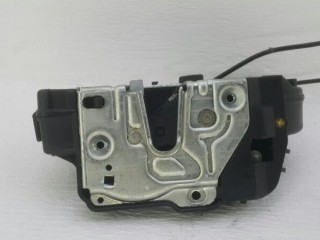 замок двери Mercedes-Benz CLS-Класс C219 W219 2004, 2197300135