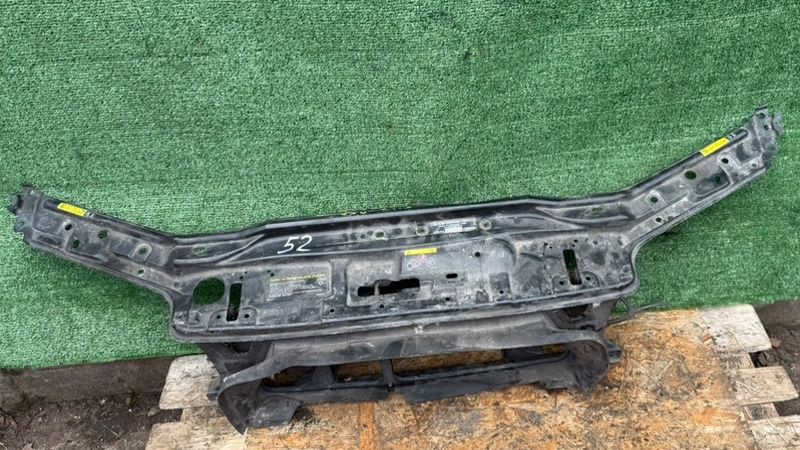 передняя панель крепления облицовки (телевизор) Volvo V70 2 поколение 2004, 30748023 - фото №1