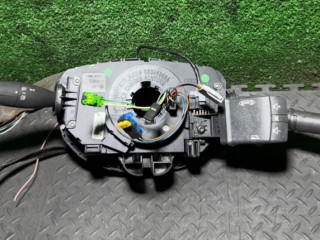переключатель подрулевой (стрекоза) Renault Megane 2 поколение 2005, 61835909