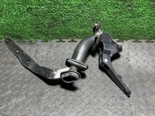 петля крышки багажника Volvo V70 2 поколение 2004, 2.4 л., 8643158
