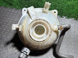 бачок расширительный Volkswagen Golf 5 поколение 2006, 1K0121407A
