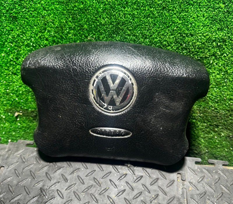 подушка безопасности водителя Volkswagen Passat B5 1999, 3B0880201AE - фото №1