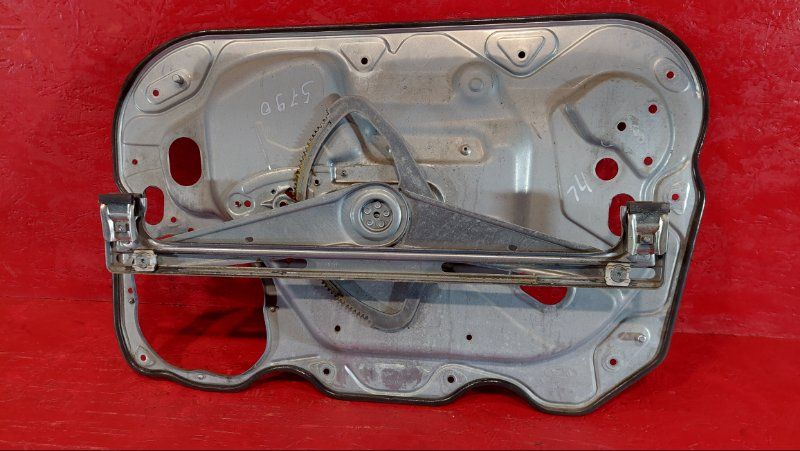 стеклоподъемник Ford Focus 2 поколение 2008, 1.6 л., HHDA, дизель, 4M51A045H17A - фото №1