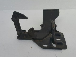 замок капота Volkswagen Transporter T5 2004, 2.5 л., AXD, дизель, 7H0823480A