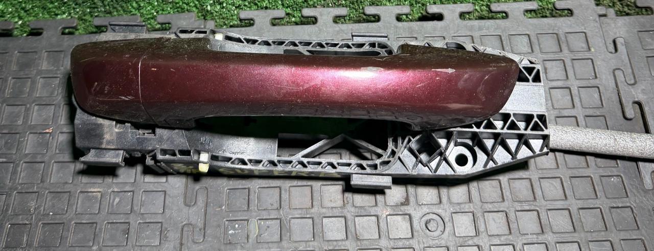 ручка наружная задняя правая Skoda Superb 2 поколение 2010, 1.8 л., бензин, МКПП, 5N0839885H - фото №1