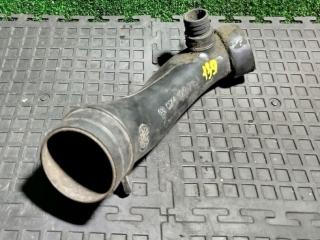 патрубок интеркулера Volkswagen Transporter T4 1998, 074129715