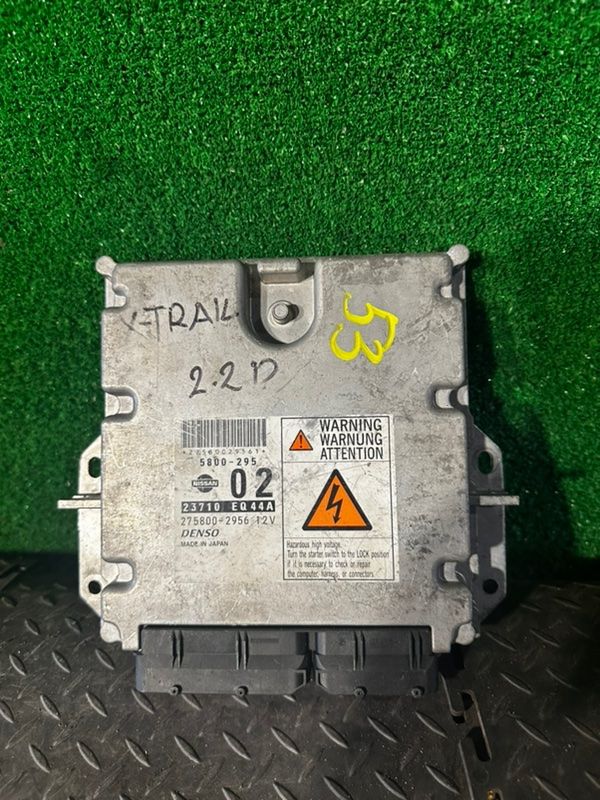 блок управления двигателем Nissan X-Trail T30 2003, 2758002956 - фото №1