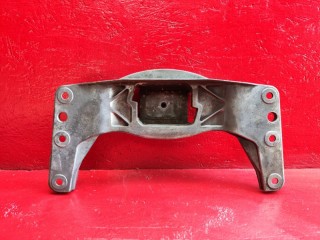 кронштейн КПП BMW 5 серия E60/E61 E60 2007, 13992010