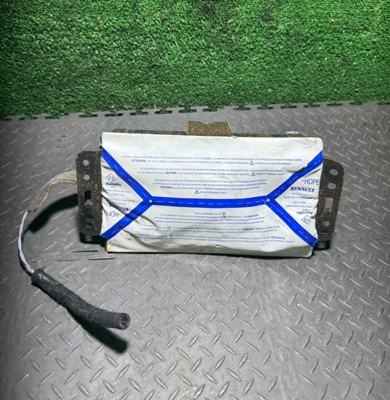 подушка безопасности пассажира Renault Megane 2 поколение 2005, 1.5 л., 8200292044 - фото №1