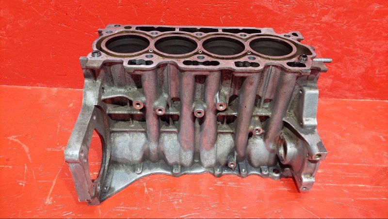 блок цилиндров Ford Focus 2 поколение 2008, 1.6 л., HHDA, дизель, 7M5Q6010EA, 7M5Q60076B - фото №1