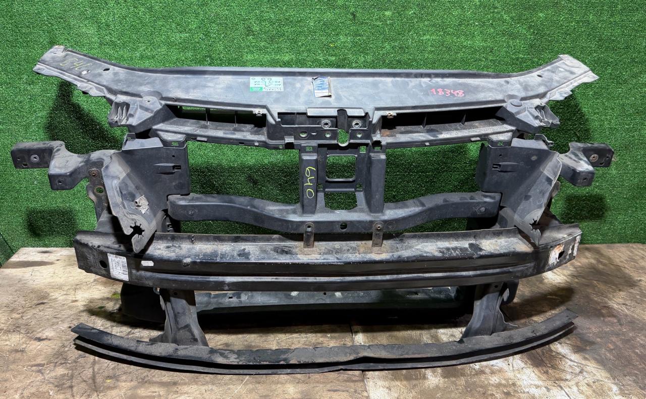передняя панель крепления облицовки (телевизор) Volkswagen Passat B6 2006, 2.0 л., дизель, МКПП, универсал - фото №1
