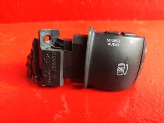 кнопки управления на руле Renault Megane 3 поколение 2010, 255529492R