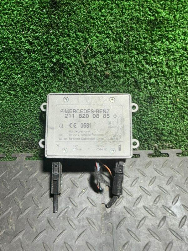 усилитель антенны Mercedes-Benz E-Класс W211/S211 2004, 2118200885 - фото №1