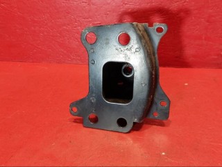 кронштейн (крепление) Audi A3 8P 2005, 2.0 л., BKD, дизель, 8P0807134