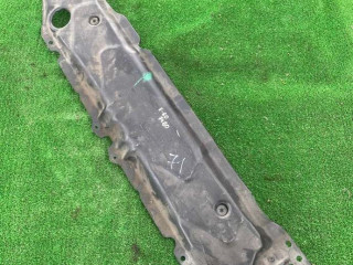 рамка капота BMW 5 серия E60/E61 2006, 51647033741