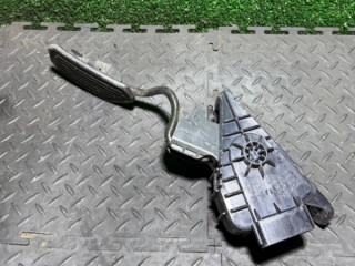педаль Toyota Prius 2 поколение XW20 [рестайлинг] 2006, 1.5 л., 7812047040