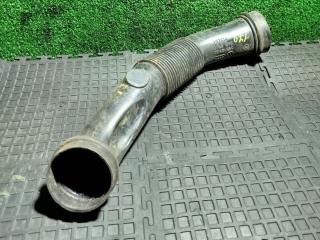 патрубок воздушного фильтра Volkswagen Passat B5 1999, 058129627