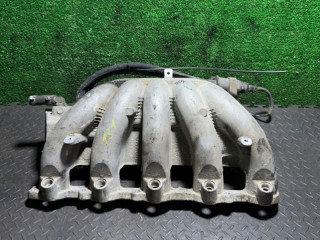 коллектор впускной Volvo V70 2 поколение 2004, 2.4 л., 9486208