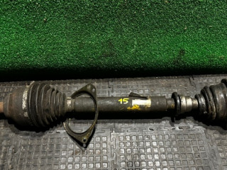 полуось передняя левая (приводной вал, ШРУС) Renault Laguna 2 поколение 2004, 1.9 л., 8200079913
