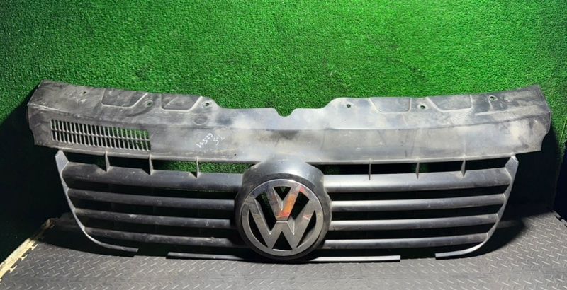 решетка радиатора Volkswagen Transporter T5 2007, 7H0807101 - фото №1