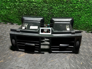 дефлектор обдува салона Mercedes-Benz C-Класс W204/S204 2010, A2048304154