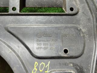 защита двигателя Volkswagen Golf 5 поколение 2006, 1K0825237J