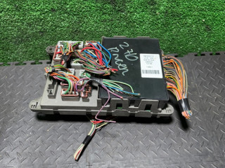 блок предохранителей Land Rover Freelander 1 поколение [рестайлинг] 2004, 2.0 л., 518823208