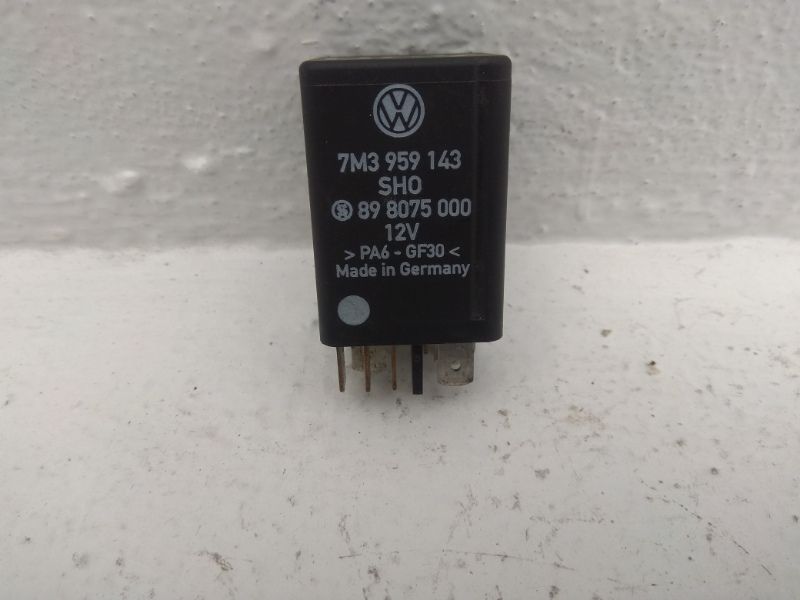 блок управления вентилятором (реле) Volkswagen Passat B6 2006, 1.9 л., BXE, дизель, 898075000 - фото №1