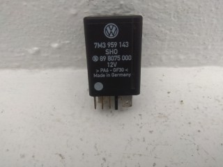 блок управления вентилятором (реле) Volkswagen Passat B6 2006, 1.9 л., BXE, дизель, 898075000