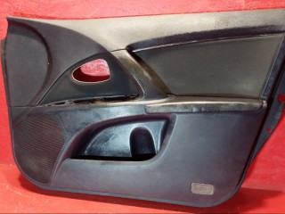 обшивка двери передняя правая Toyota Avensis 3 поколение (T270) 2011, 2.0 л., 1AD-FTV, дизель, 6777705040
