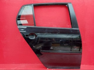 дверь Volkswagen Golf 5 поколение 2007, 1K6833312