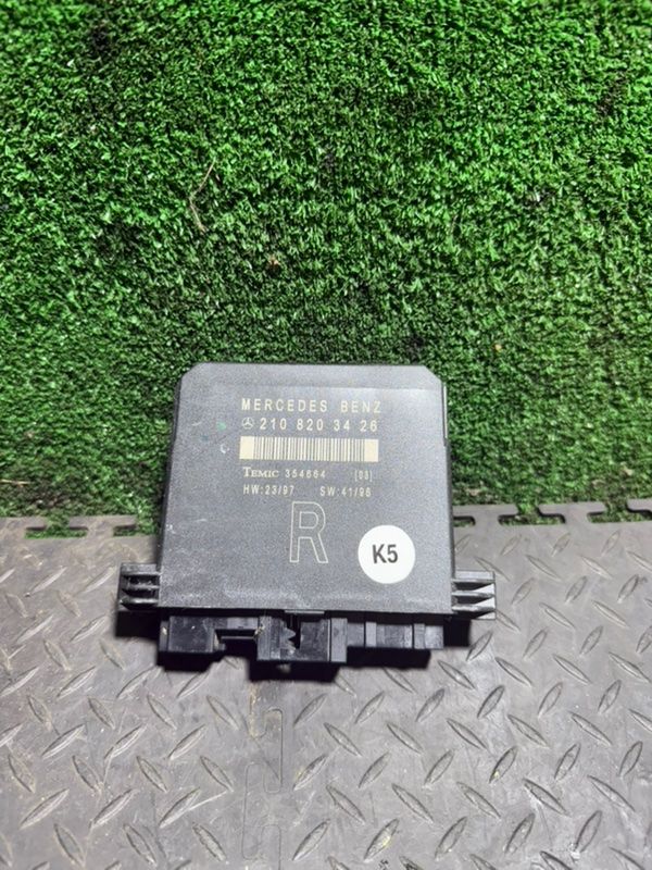 модуль управления двери Mercedes-Benz E-Класс W210/S210 1998, 2108203426 - фото №1