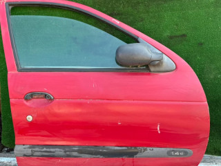 дверь передняя правая Renault Megane 1 поколение [рестайлинг] 2001