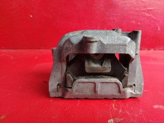 подушка крепления двигателя Volkswagen Golf 5 поколение (2003 - 2009), 1K0199262